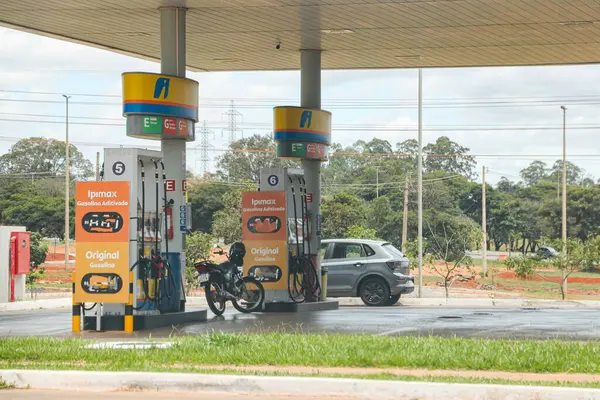  Brezilya 'da benzin istasyonu görüldü