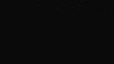 Siyah arka planda yüzen kar. Animasyon. Nadir kar, akıntıda ve yumuşak rüzgarda yavaşça ilerliyor.