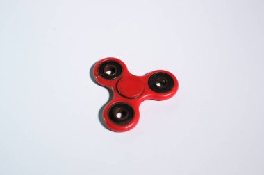 Beyaz arkaplanda kırmızı döngü, kapat