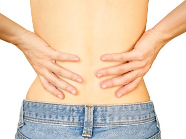 Sırtı ağrıyan kadın beyaz arka planda izole edilmiş (kırpma yolu ile))