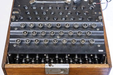 Dünya Savaşı 'ndan kalma Alman Enigma Makinesi şifreleme aygıtı