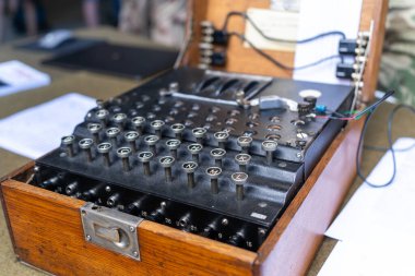 Dünya Savaşı 'ndan kalma Alman Enigma Makinesi şifreleme aygıtı