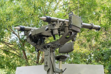  Fransız yapımı Füze Aktarılabilir Anti-arien Lger kısa menzilli hava savunma füzesi fırlatıcısı.