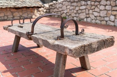 Ortaçağ ahşap seramikleri açık havada