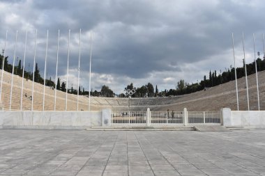 Atina, Yunanistan: Nisan 2025: Panathenaic Stadyumu veya Panathinaiko, antik ve modern spor mirası ve Olimpiyat Oyunları 'nın bir sembolü..