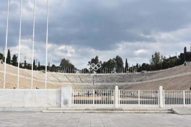 Atina, Yunanistan: Nisan 2025: Panathenaic Stadyumu veya Panathinaiko, antik ve modern spor mirası ve Olimpiyat Oyunları 'nın bir sembolü..