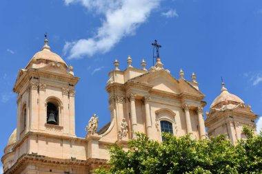Noto Katedrali cephesi, Noto, Sicilya. Sicilya, Itlay, Avrupa 'nın Syracuse eyaletine bağlı Barok kasabası Noto. İtalya 'da tatiller. 
