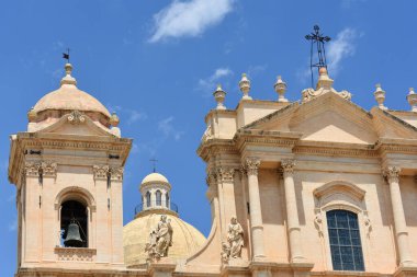 Noto Katedrali cephesi, Noto, Sicilya. Sicilya, Itlay, Avrupa 'nın Syracuse eyaletine bağlı Barok kasabası Noto. İtalya 'da tatiller. 