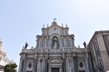 İtalya, Sicilya 'daki Piazza del Duomo' daki Aziz Agatha Katedrali. İtalyan bayramı. Sicilya seyahati. Sicilya 'yı gezmek. 