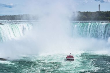 Niagara Şelalesinde tekne gezisi Kanada