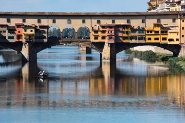 Floransa 'daki Ponte Vecchio köprüsünün manzarası