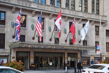 30 Ekim 2022 Toronto, Ontario, Kanada: Toronto şehir merkezindeki Royal York Hotel girişi