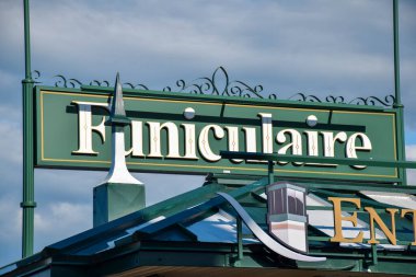 8 Ağustos 2015 - Quebec Şehri, Quebec, Kanada: Quebec 'te Funiculaire giriş işareti