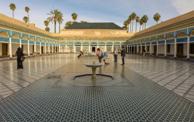 Marakeş, Fas 'taki Eski Medine' nin muhteşem Fas mimarisinin manzarası. Fotoğraf 5 Aralık 2024 'te Marakeş' te çekildi.