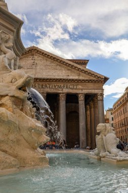 İtalya 'nın sonsuz kenti Roma' daki Pantheon 'un görkemli mimarisinin manzarası. Fotoğraf 8 Aralık 2024 'te Roma' da çekildi.