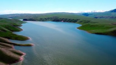 Fauna Gölü 'nün gizemli patikalarını keşfetmek: doğayla karşılaşmak