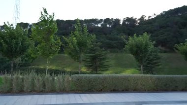 Sakin suların doğayı kucakladığı ritm, dinginliğin ahenkli akarsularda fısıldadığı