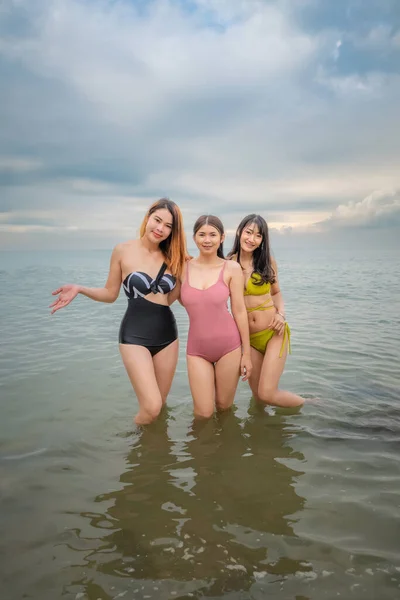 Asian Three Young Sexy Woman Wearing Bikini Playing Sea Beach — Stock Photo, Image