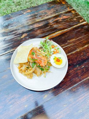 Karidesli pilav, sahanda yumurta, sahanda yumurta, sahanda yumurta, sahanda pilav, sahanda yumurta, sahanda yumurta.