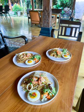 Restoranda Tayland yemeği.