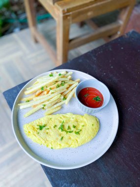 Sahanda yumurta ve sahanda yumurta