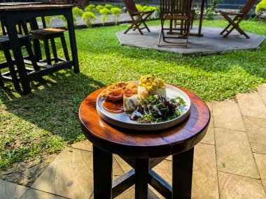 Kahvaltı oteldeki masada.