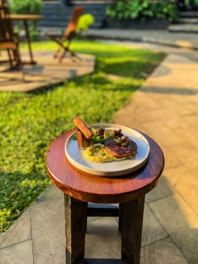 Bifteğin mutfak fotoğrafı.