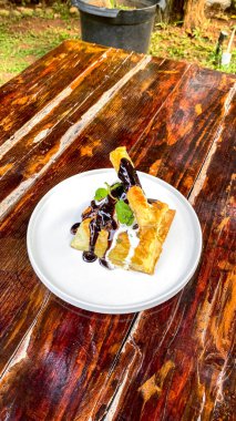 Dondurmalı çikolatalı kek.