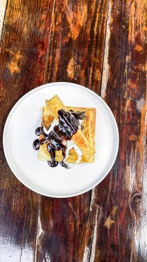 Çikolata ve muz krep.