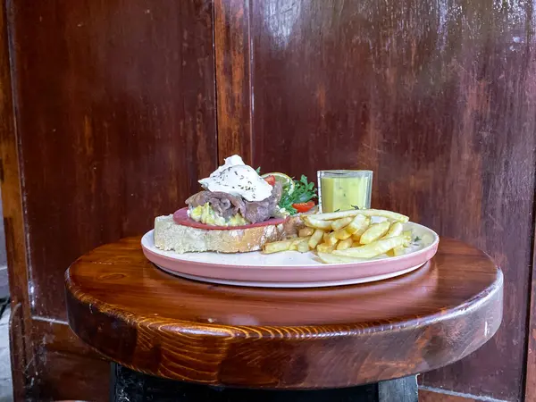 Bir yemek fotoğrafı.