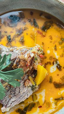 Sebze ve baharatlı sığır eti güveci