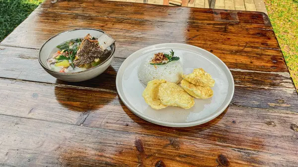 domuz eti ile pirinç çorbası