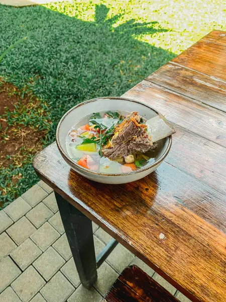 Salata ve sebzelerin yemek fotoğrafı.