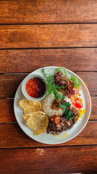 Kızarmış pilavın mutfak fotoğrafı.