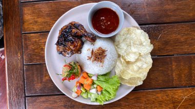 Sebzeli ızgara pirinç.