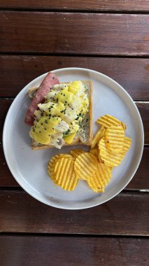 Kızarmış balığın mutfak fotoğrafı.