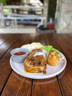 mutfağı ateş et aydınlatma kullanılan