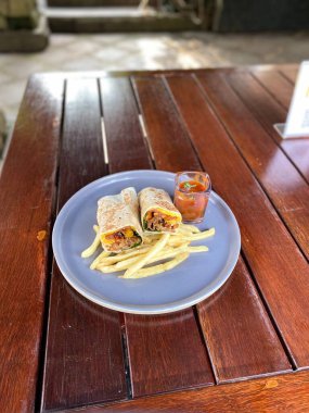 Lezzetli Asya yemeklerinin yakın görüntüsü