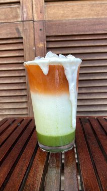 Buz küplü buzlu kahve.