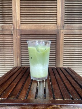 Limonlu buzlu yeşil çay