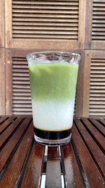 Lezzetli dondurmayı kapat.