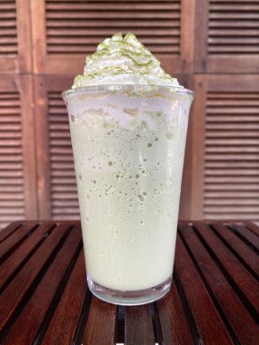 Limonlu buzlu yeşil çay