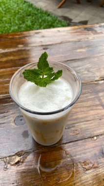 Lezzetli Asya yemeklerinin yakın görüntüsü