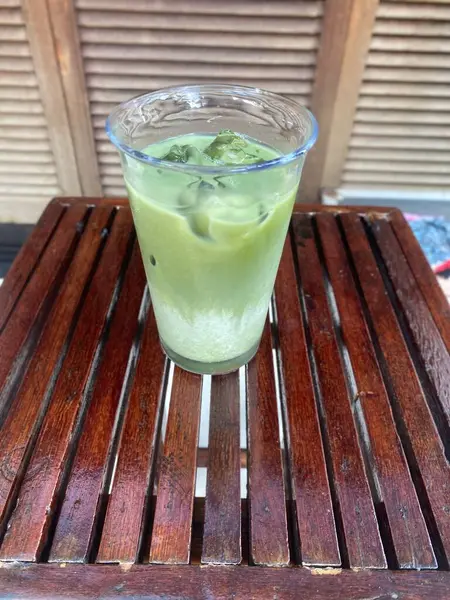 Yeşil camlı dondurma.