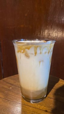 Lezzetli yiyeceklere yakın.