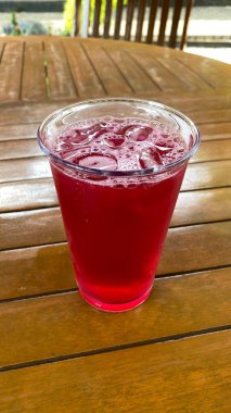 buzla kokteyl kırmızı