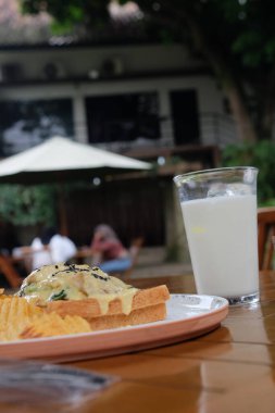 Masada nefis bir kahvaltı.