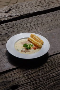 Tavuklu makarna fotoğrafı.