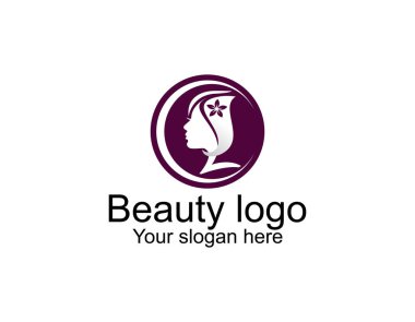 Altın gradyan amblemi olan kadın güzellik logosu şablonu