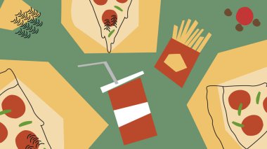 Yeşil zemin üzerinde bir dilim pepperoni pizza, patates kızartması ve soda. Fast food markaları, abur cubur görselleri ve günlük yemek tasarımları için harika..